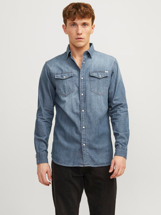 model_shot-front