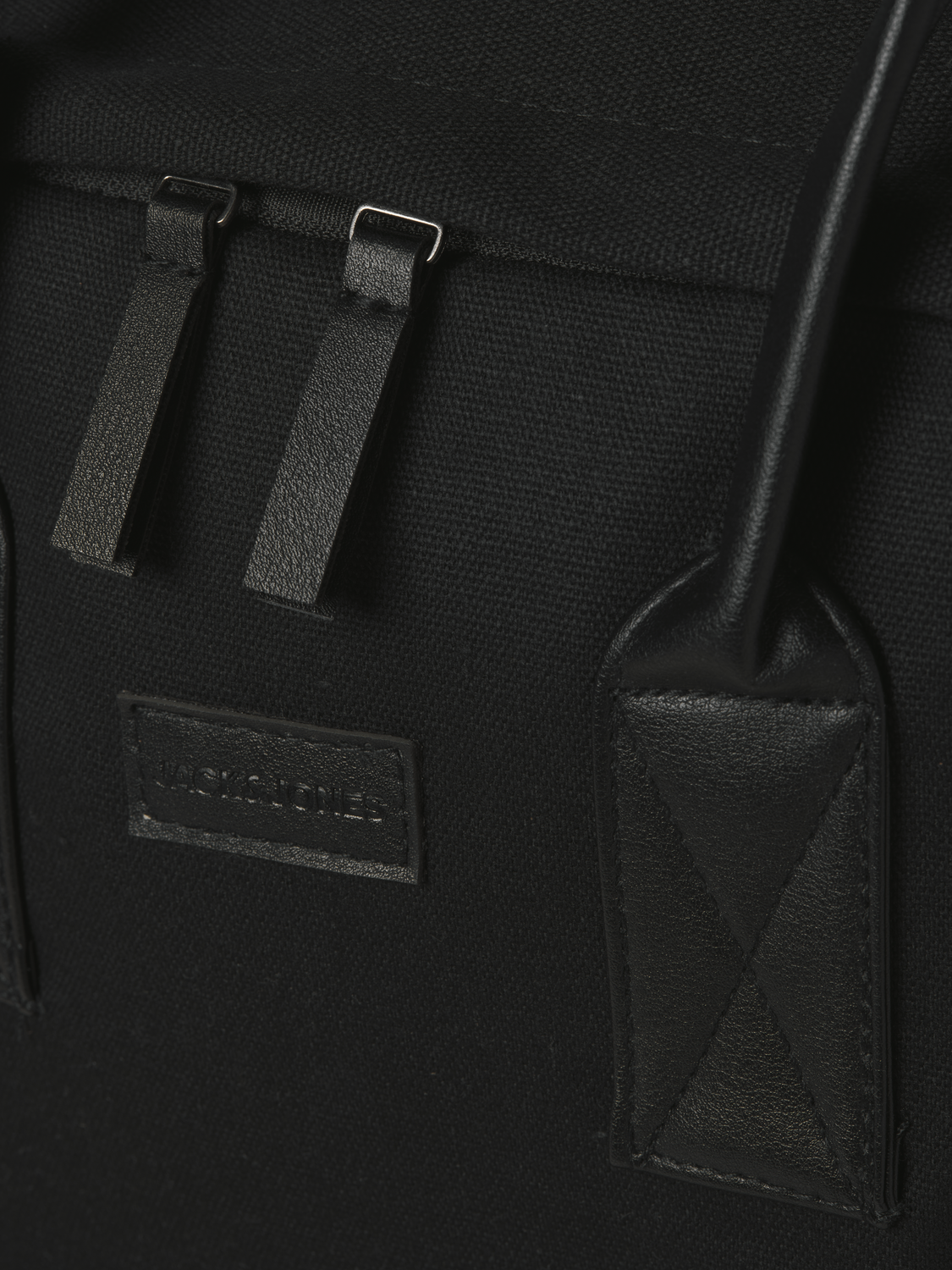model_shot-detail