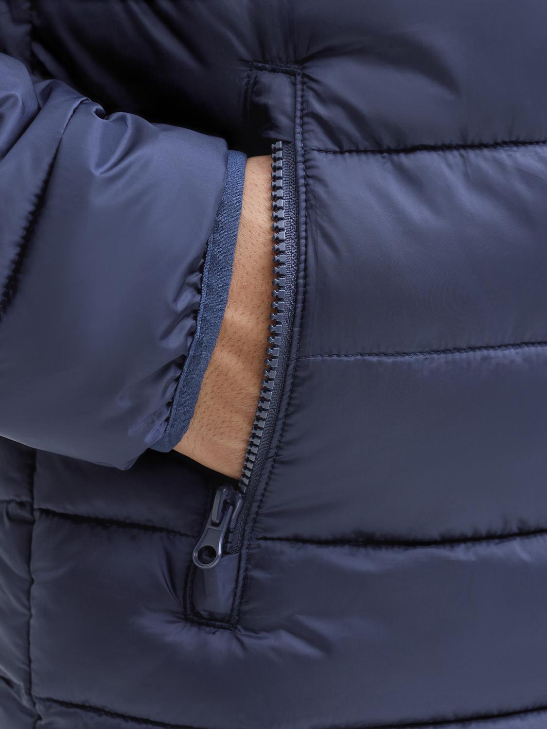 model_shot-detail