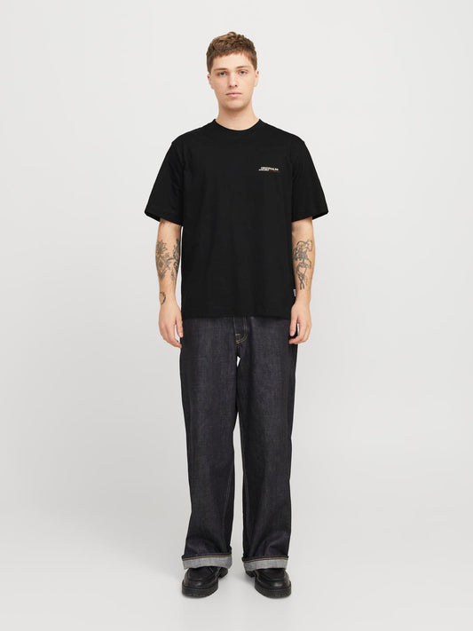 model_shot-front_full