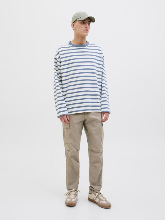 model_shot-front_full