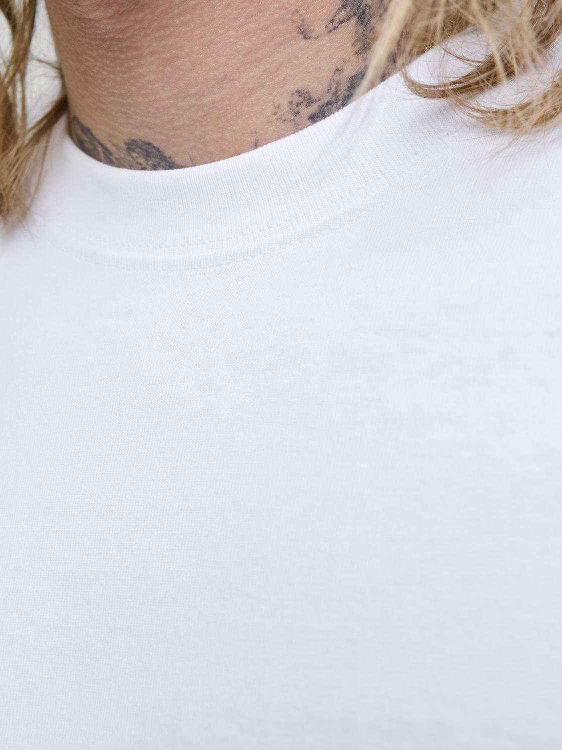 model_shot-detail
