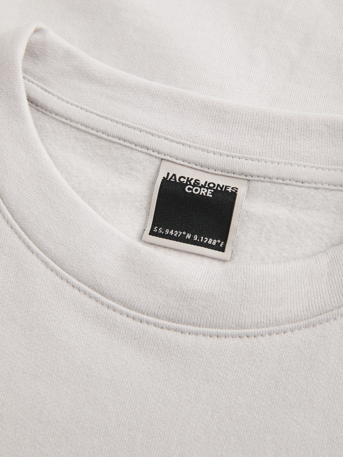 model_shot-detail