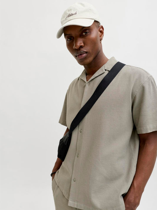 model_shot-front