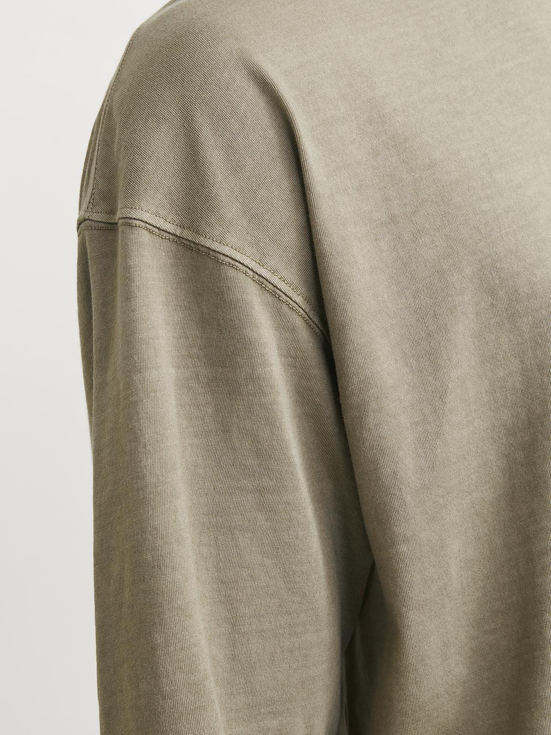 model_shot-detail