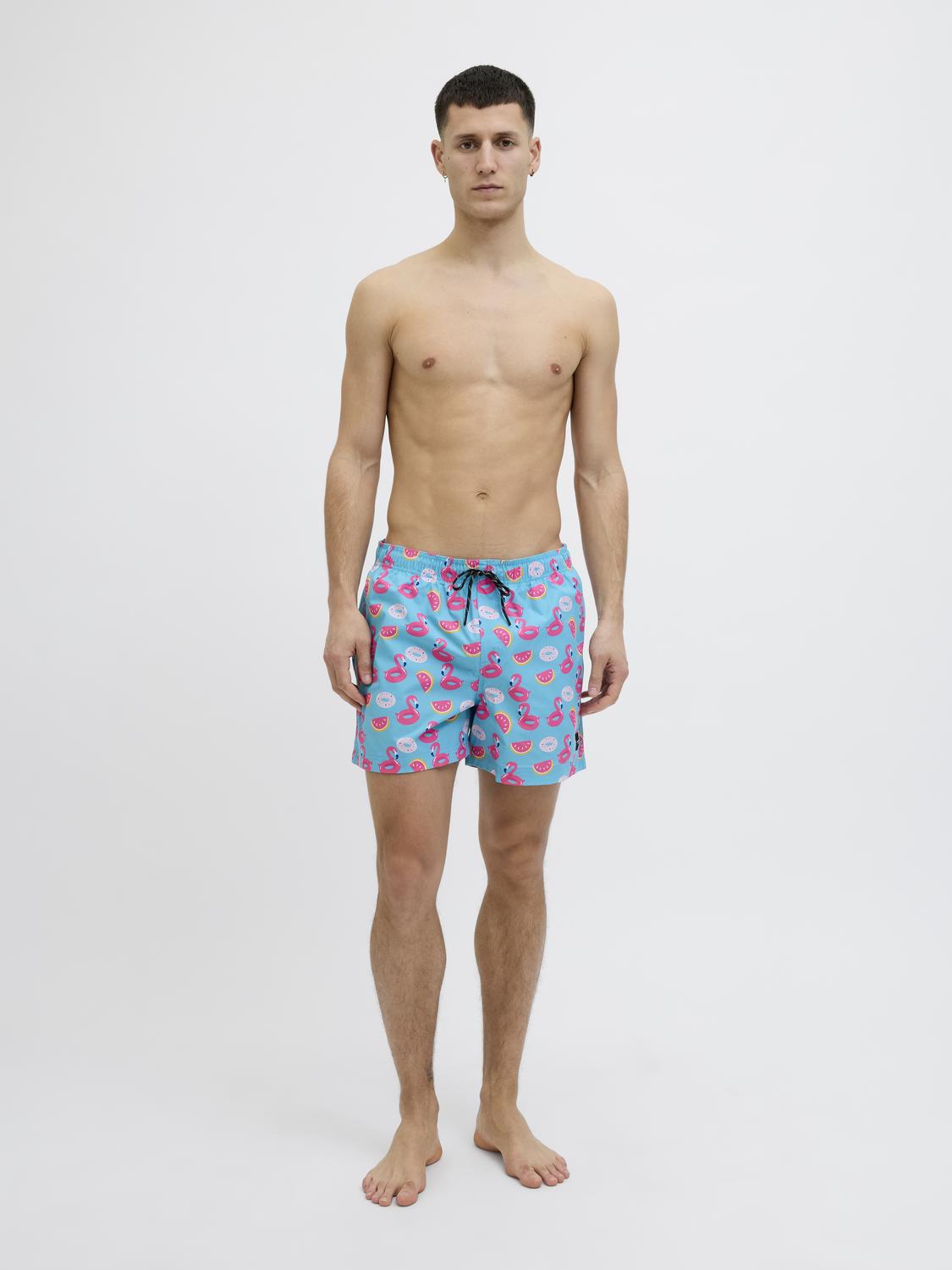 model_shot-front_full