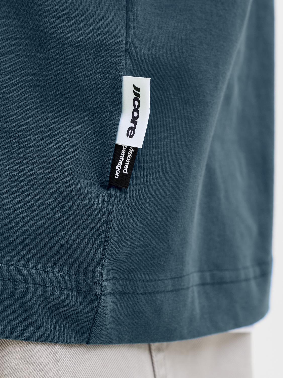 model_shot-detail