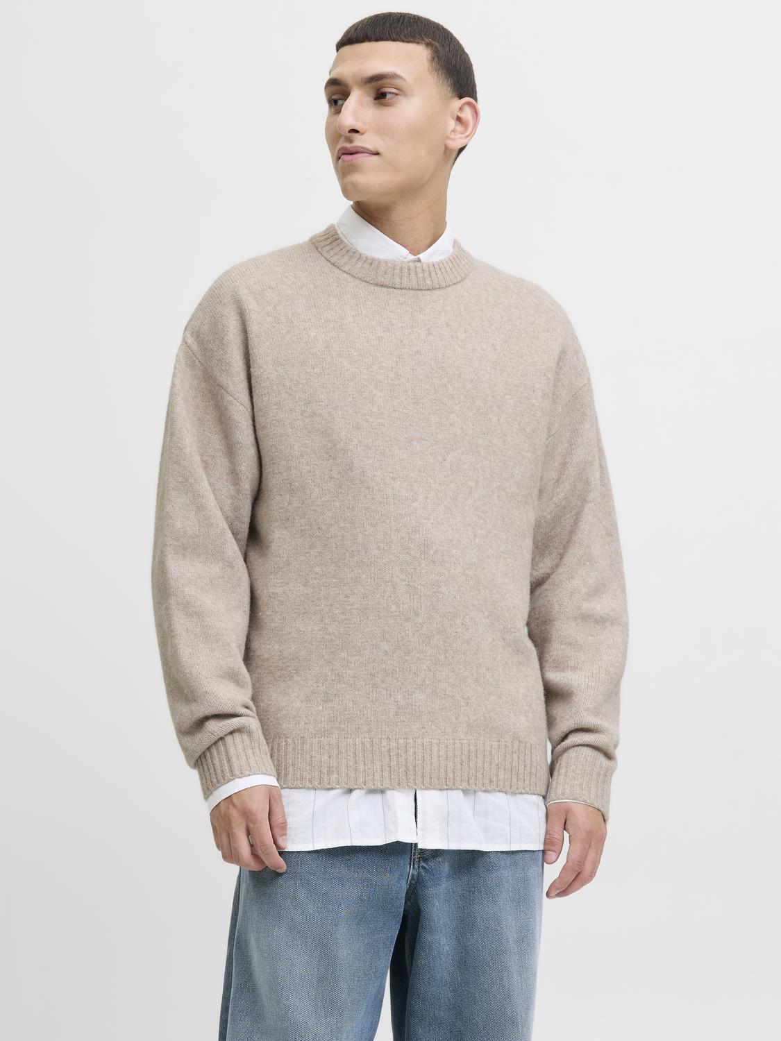 model_shot-front