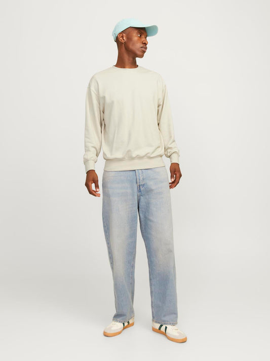 model_shot-front_full
