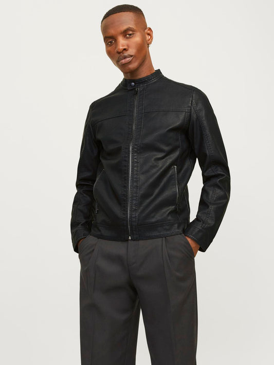 model_shot-front