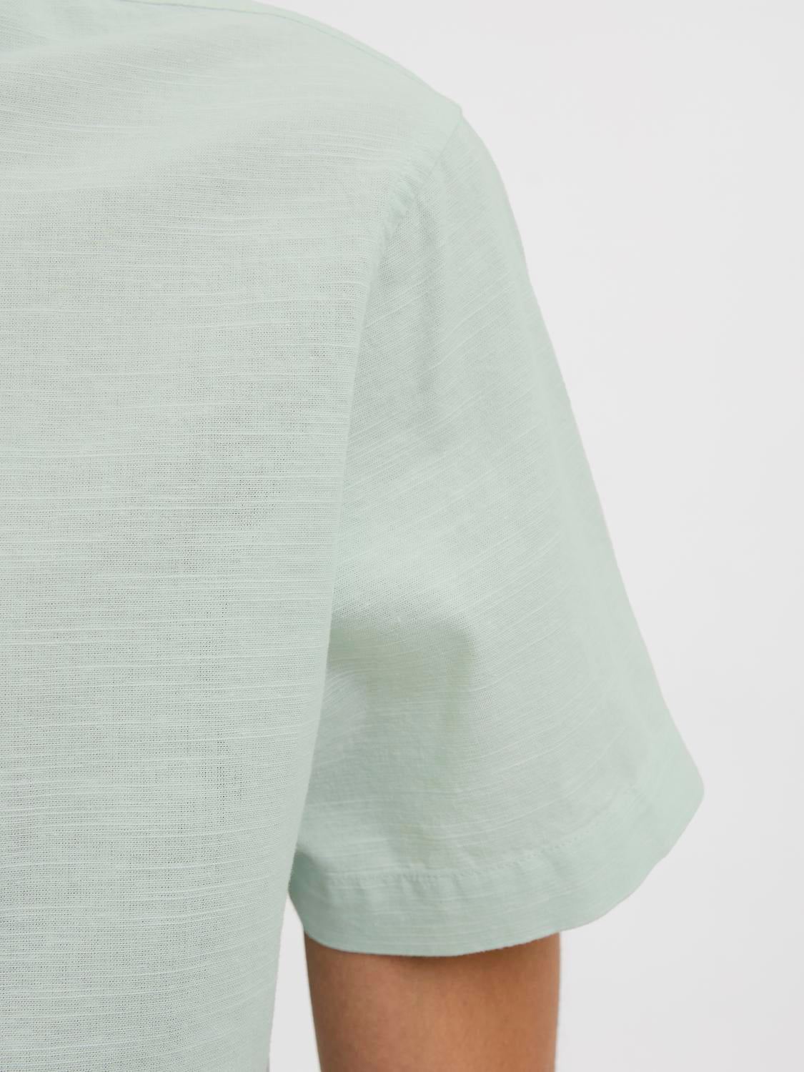 model_shot-detail