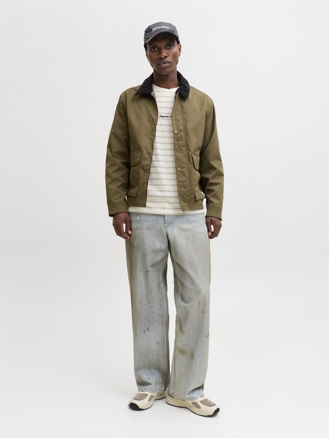 model_shot-front_full