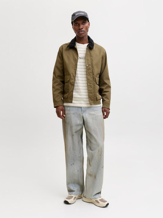 model_shot-front_full