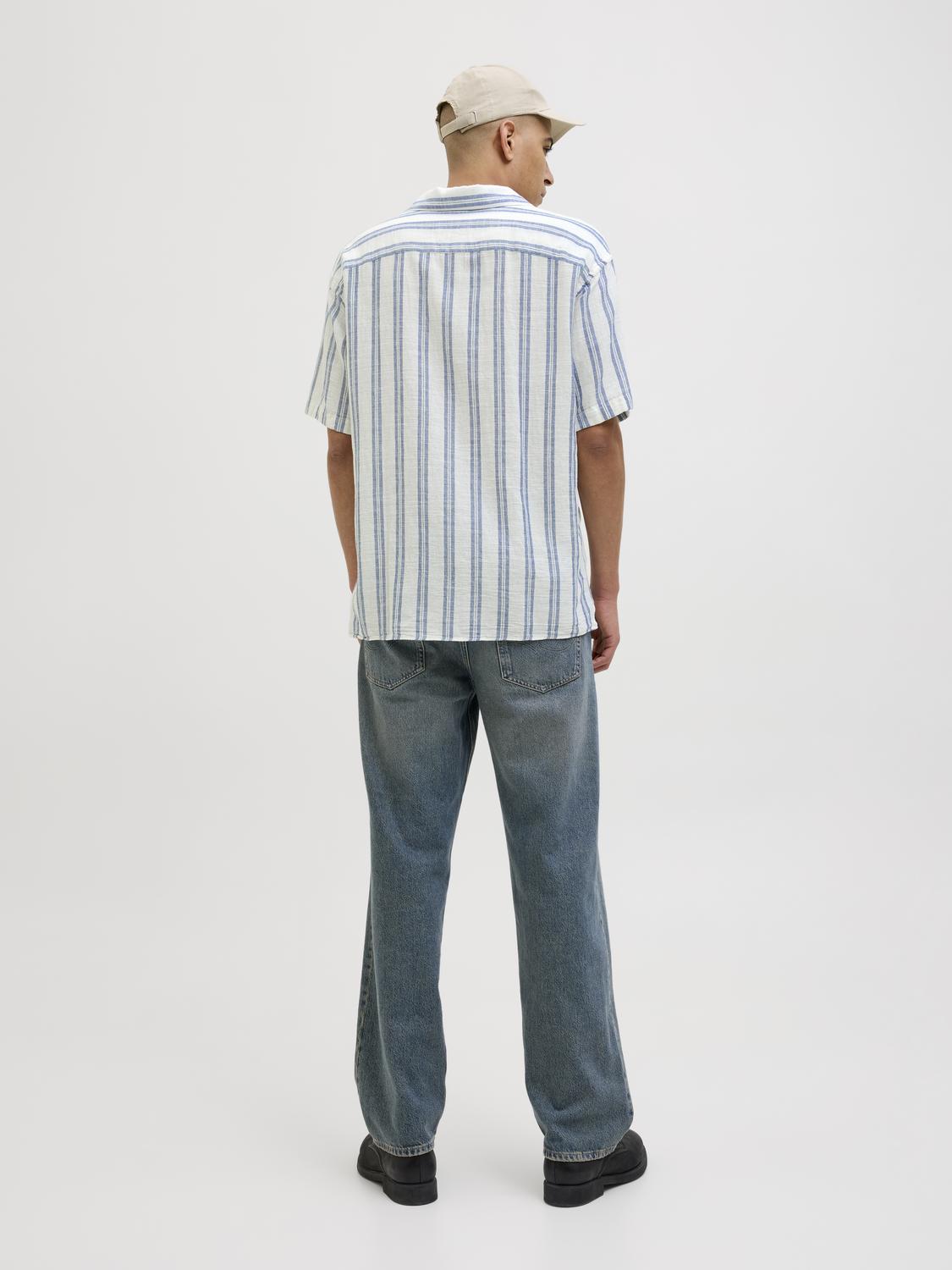 model_shot-back