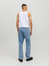 Load image into Gallery viewer, model_shot-back
