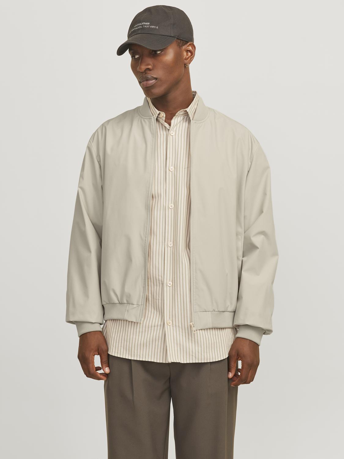 model_shot-front