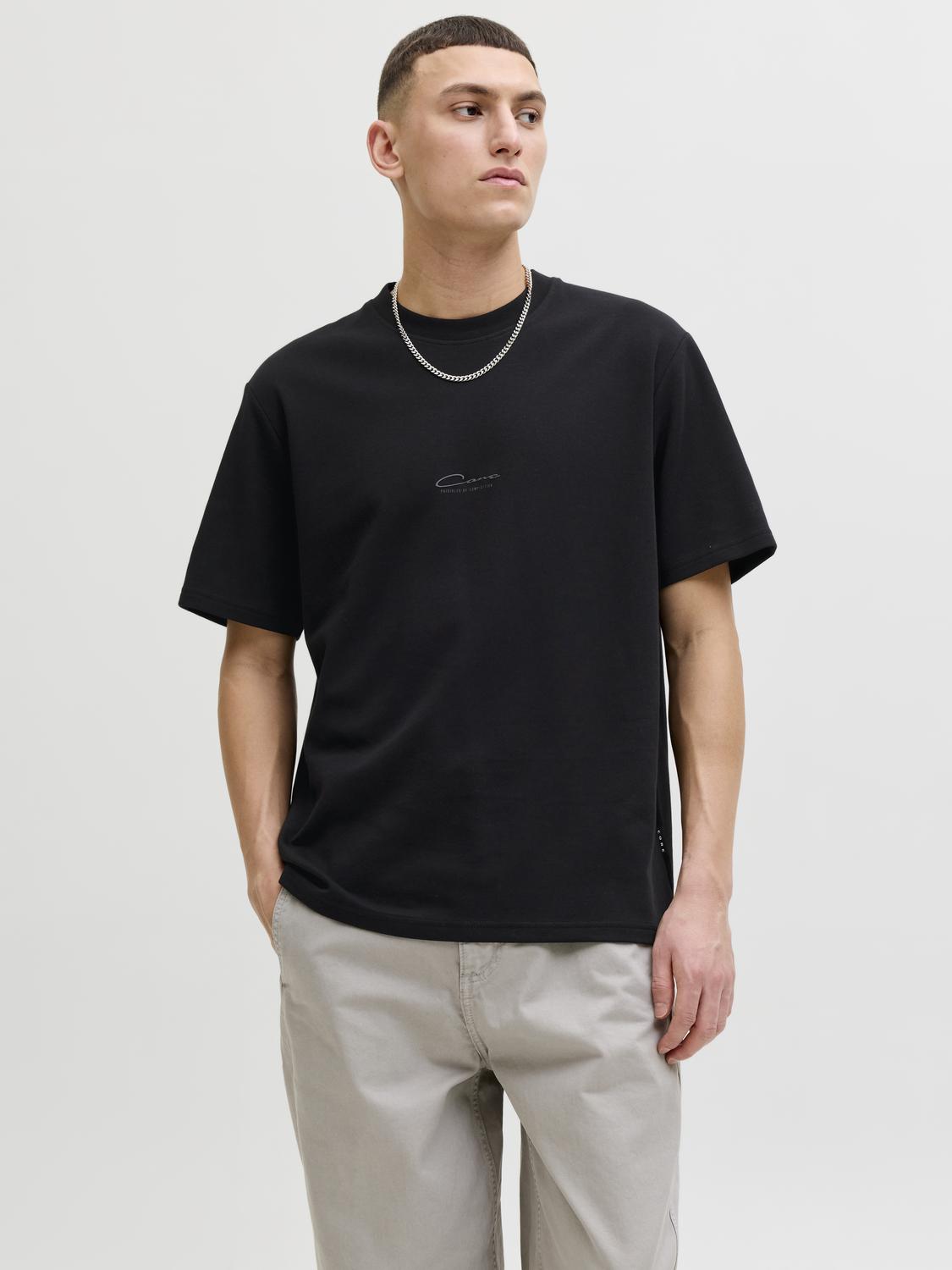 model_shot-front