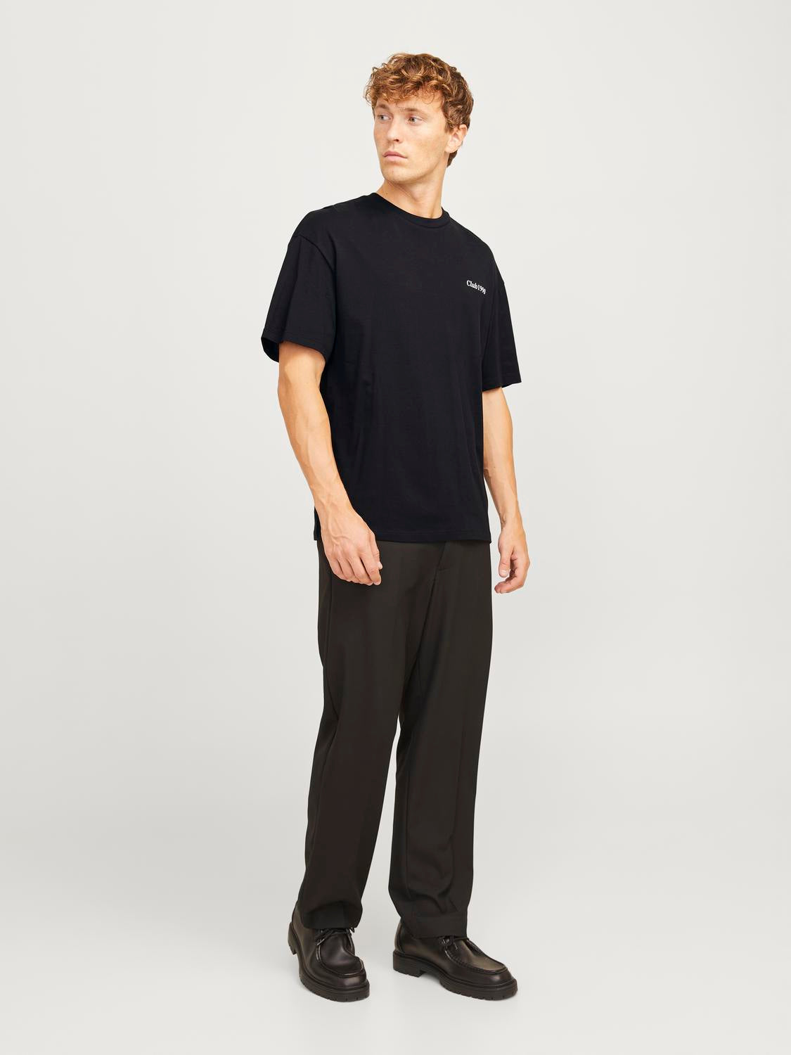 model_shot-front_full