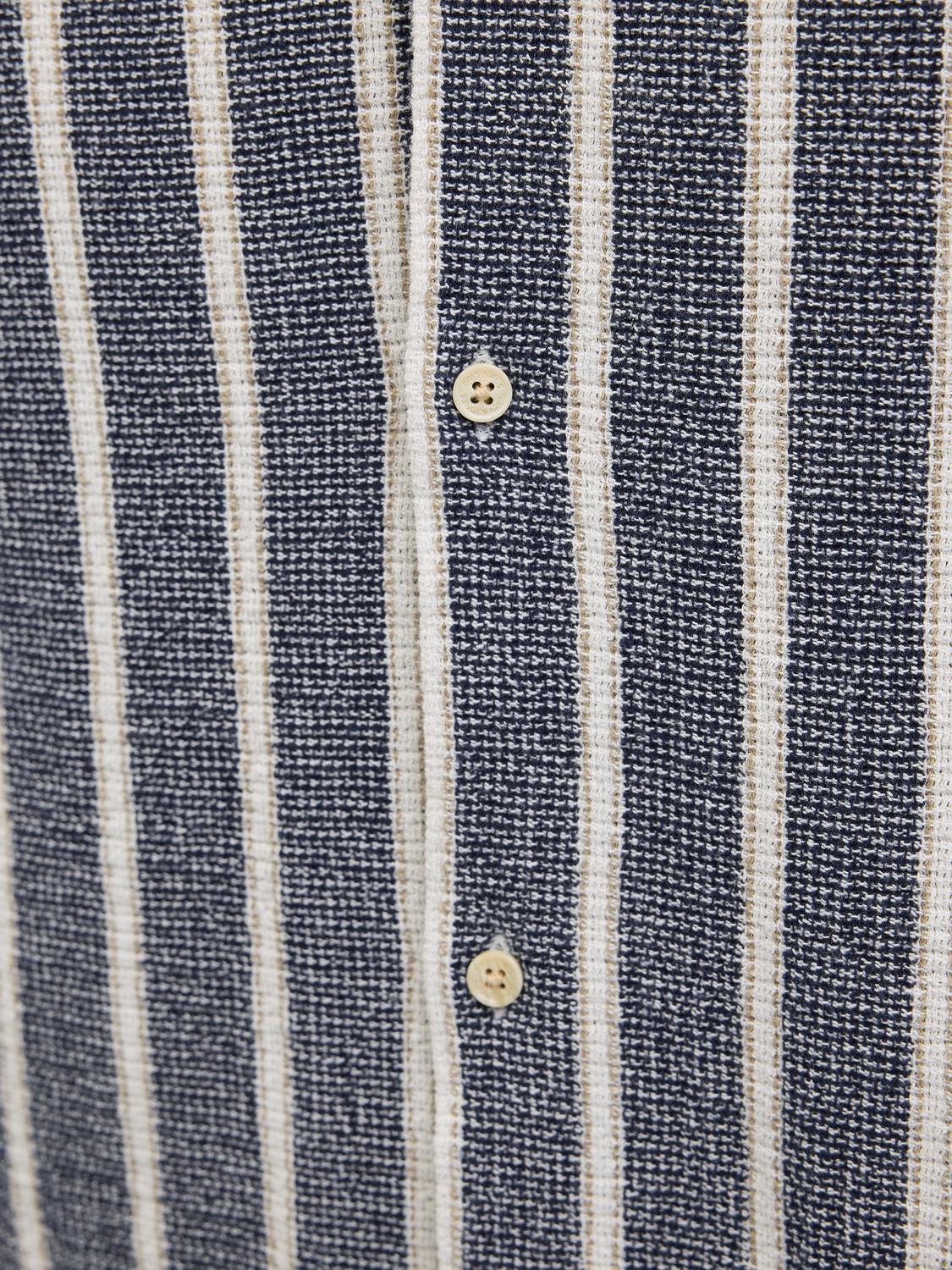 model_shot-detail