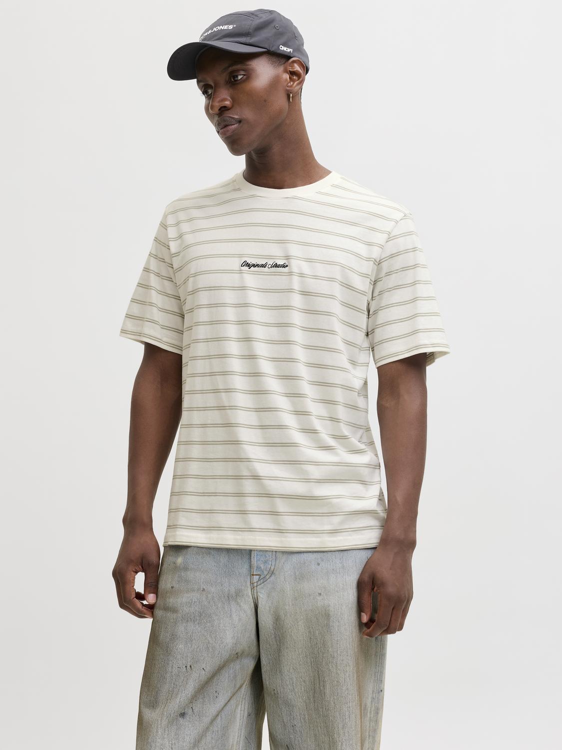 model_shot-front