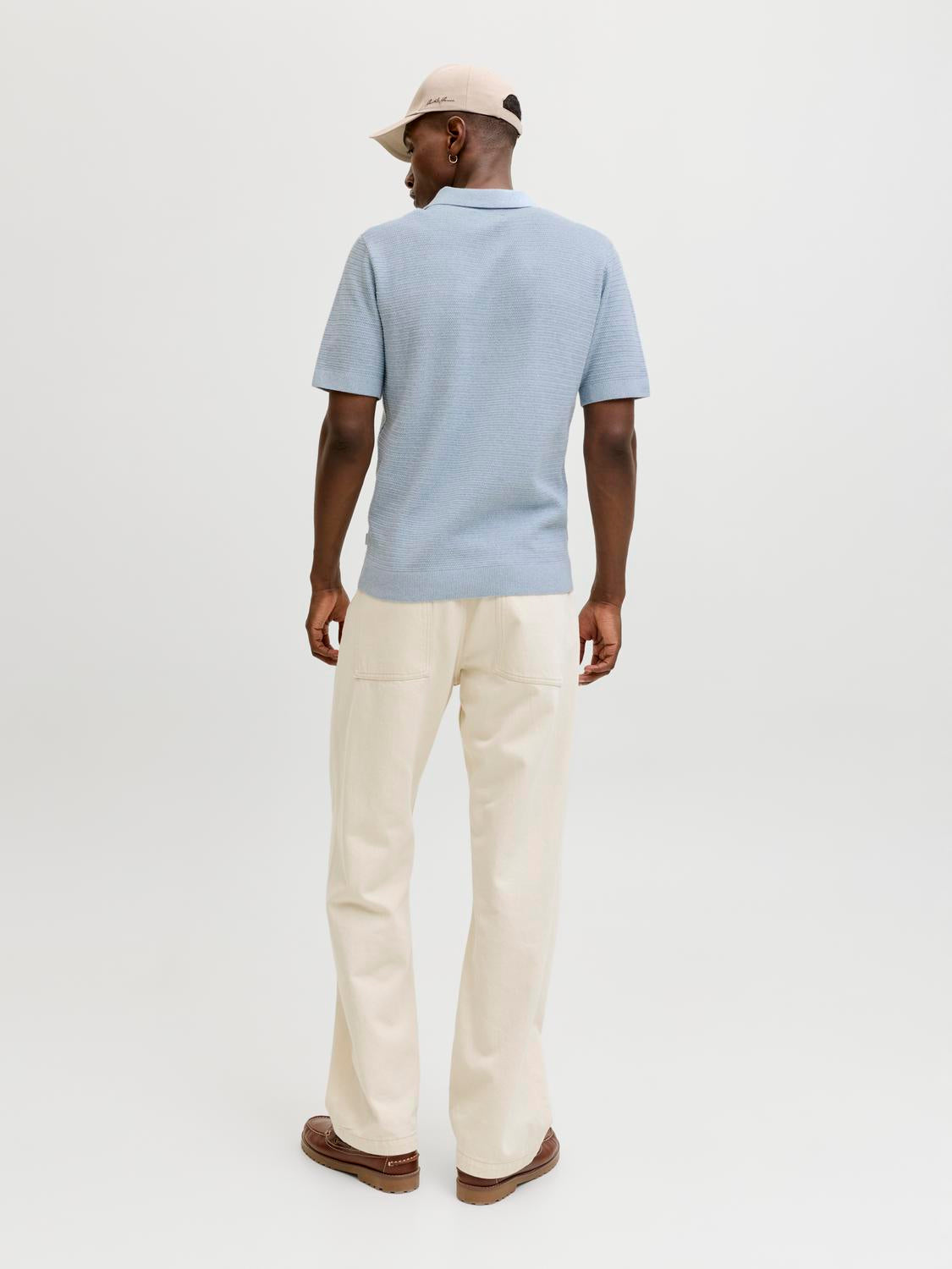 model_shot-back