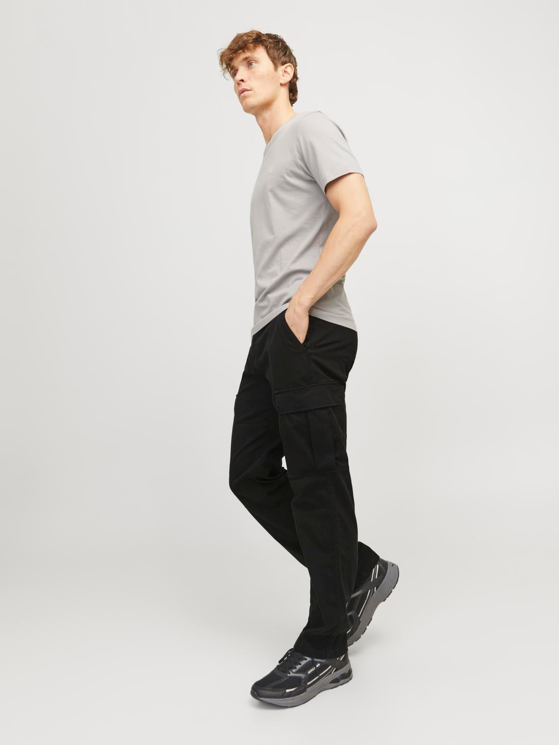 model_shot-creative