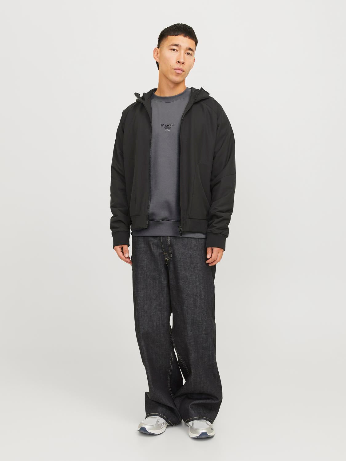 model_shot-front_full