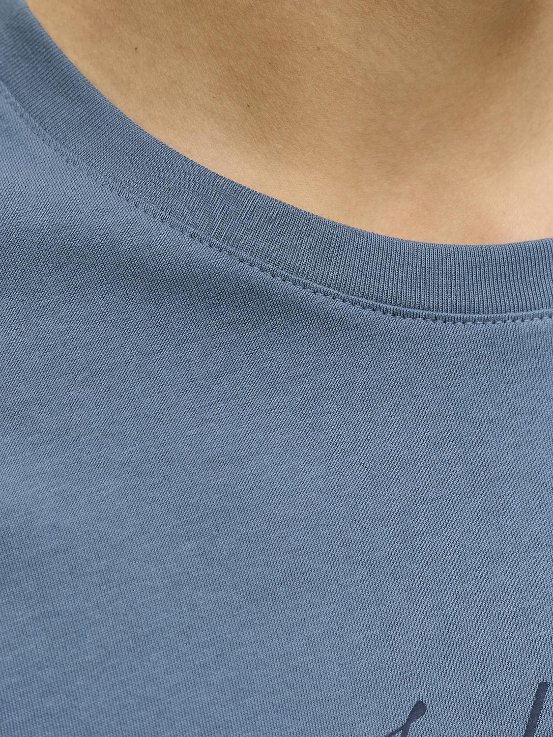 model_shot-detail