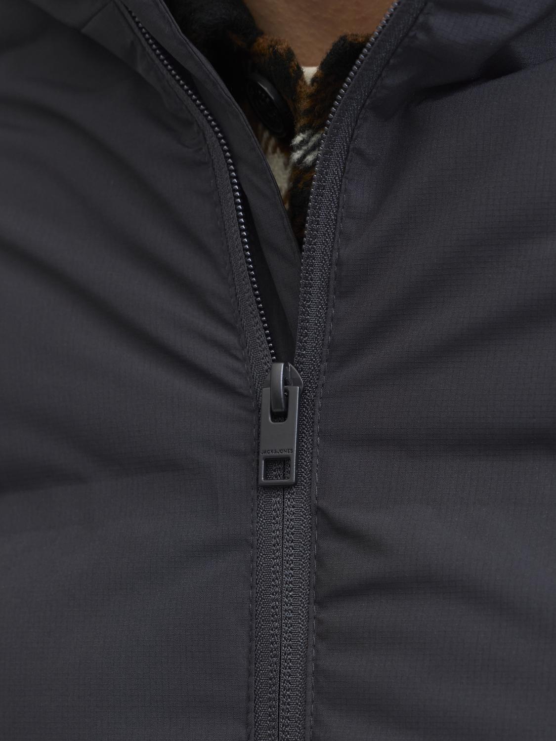 model_shot-detail