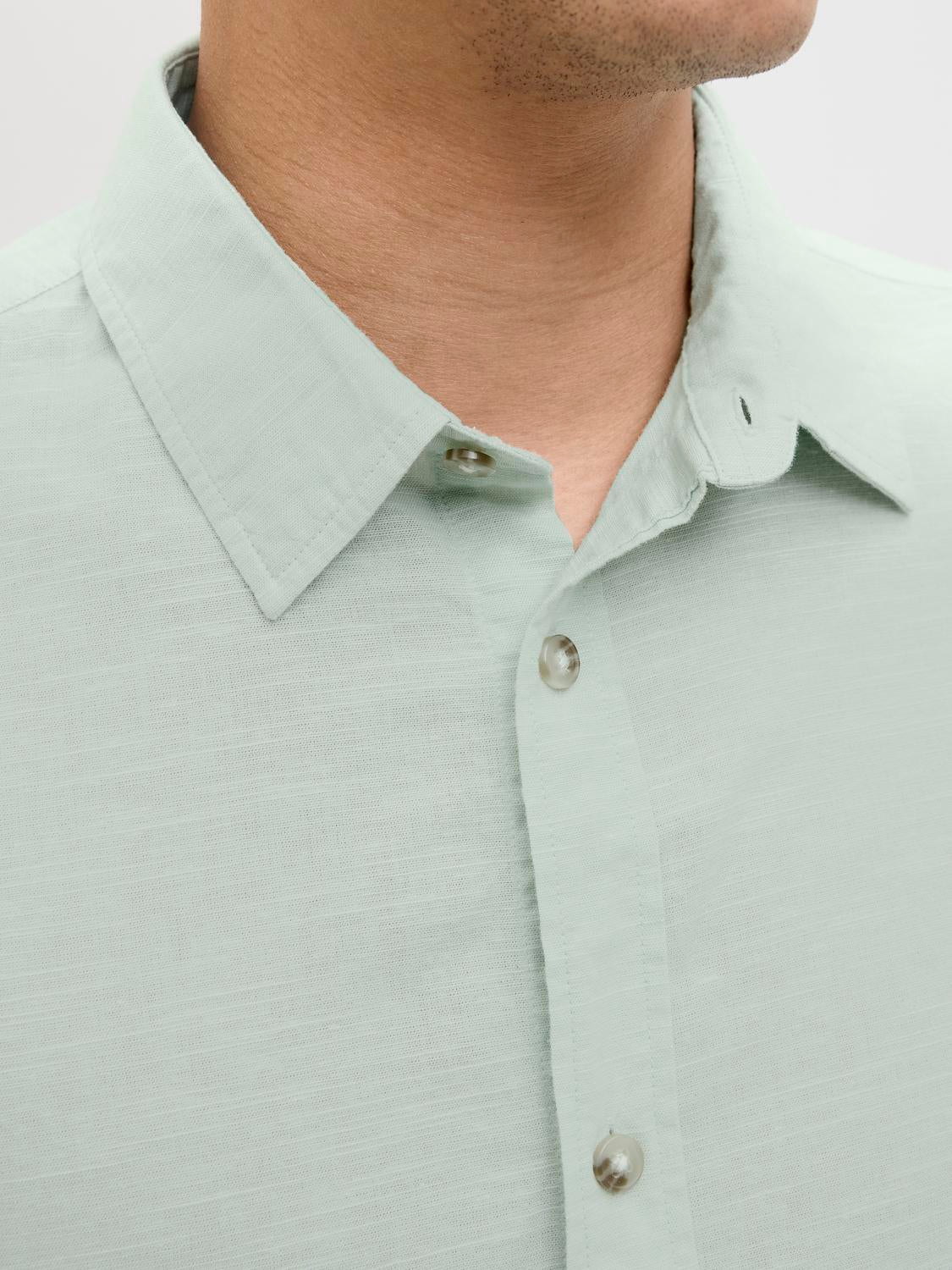 model_shot-detail