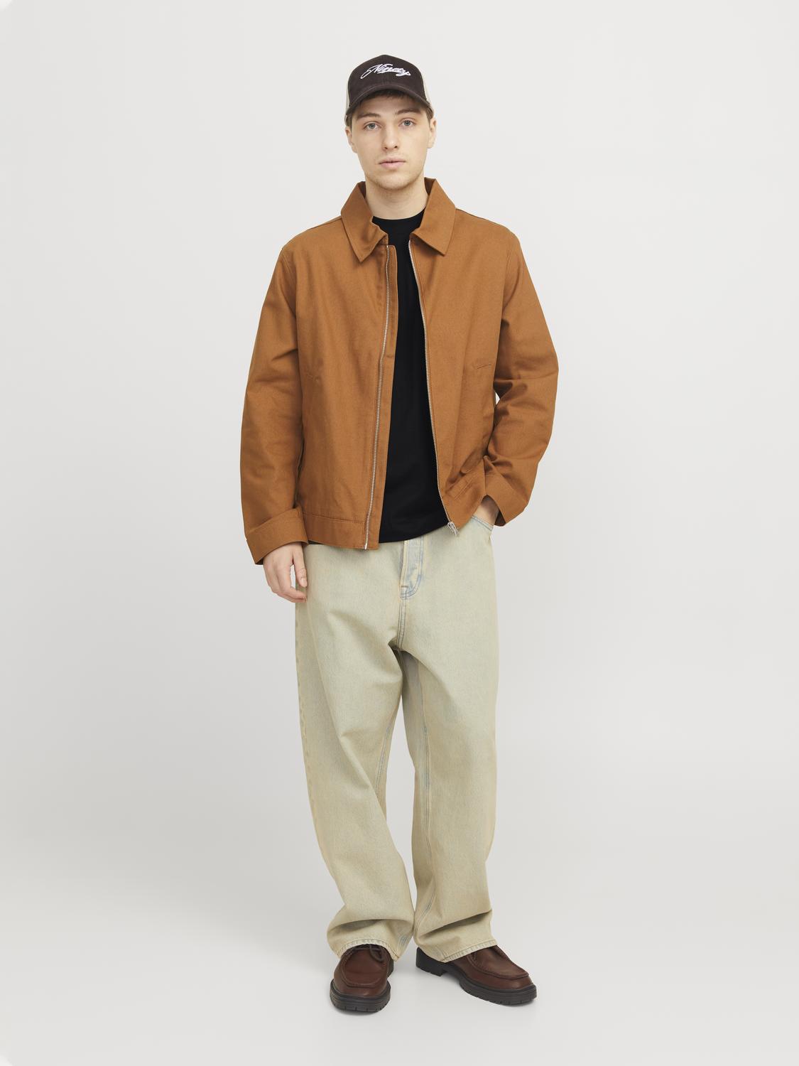 model_shot-front_full