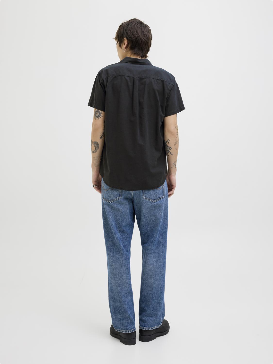 model_shot-back