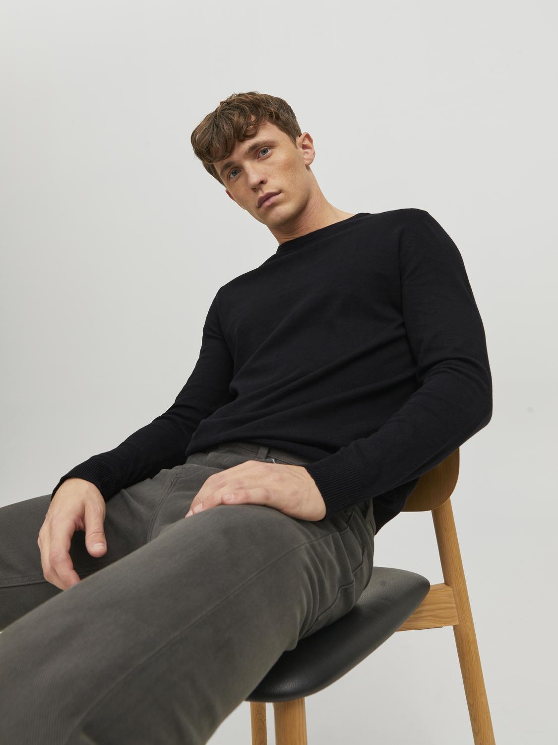 model_shot-creative