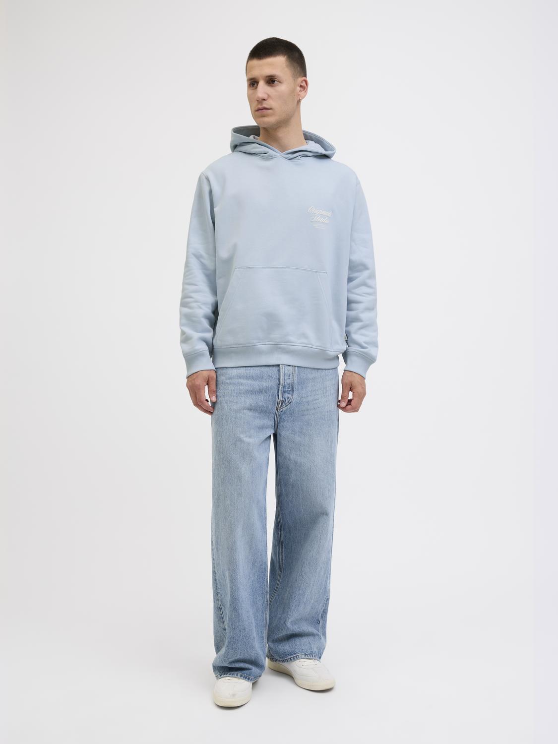 model_shot-front_full