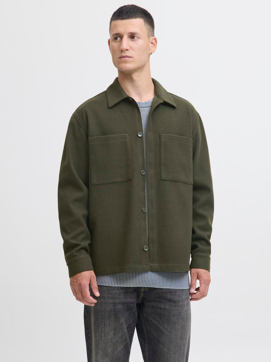 model_shot-front