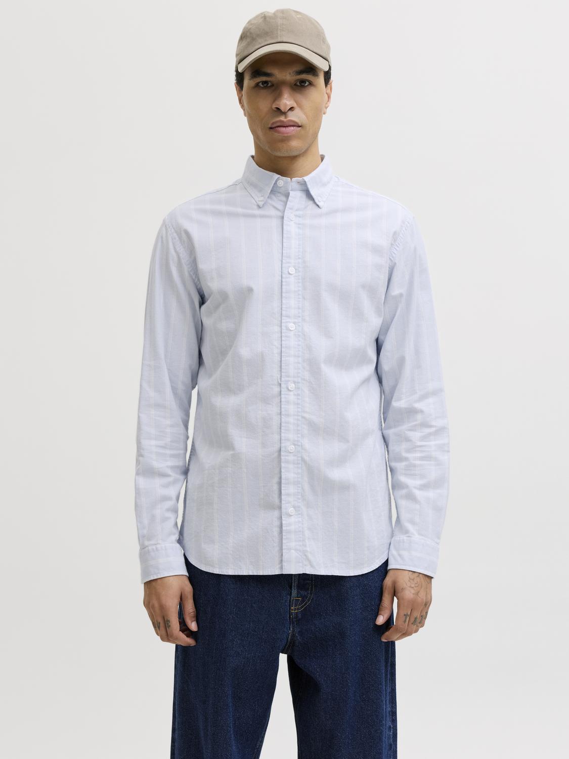 model_shot-front
