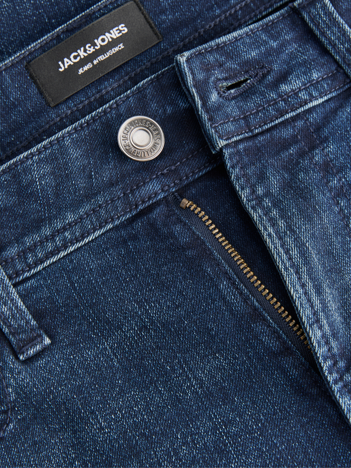 model_shot-detail