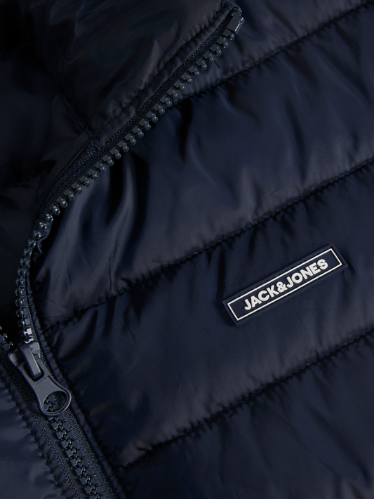 model_shot-detail