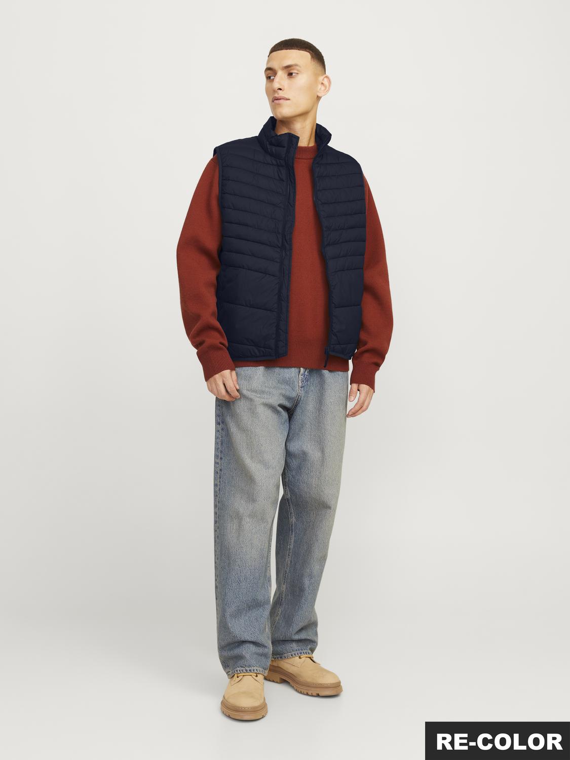 model_shot-front_full