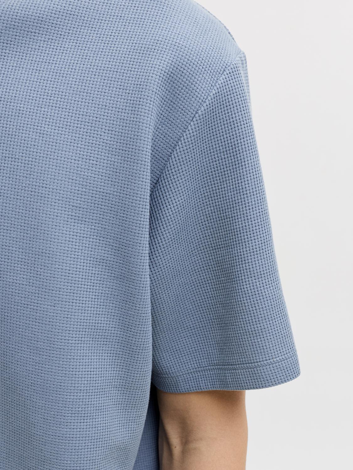 model_shot-detail
