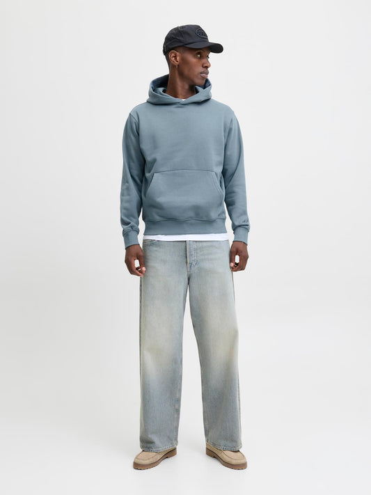 model_shot-front_full