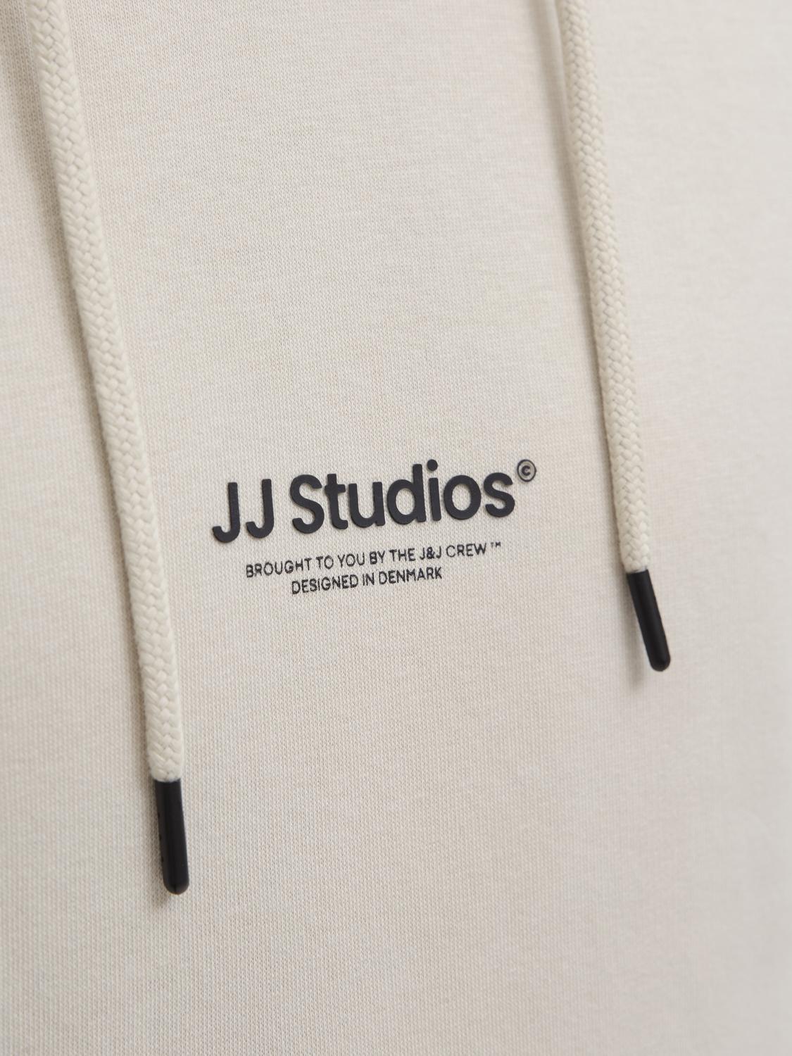 model_shot-detail