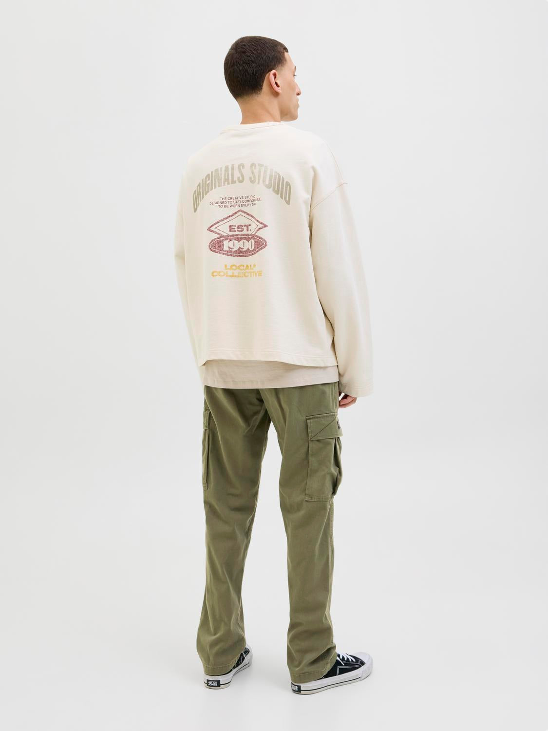 model_shot-back