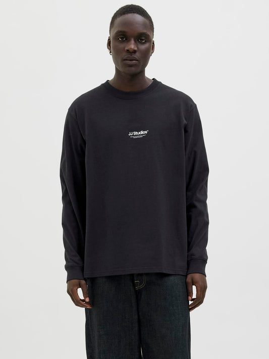 model_shot-front