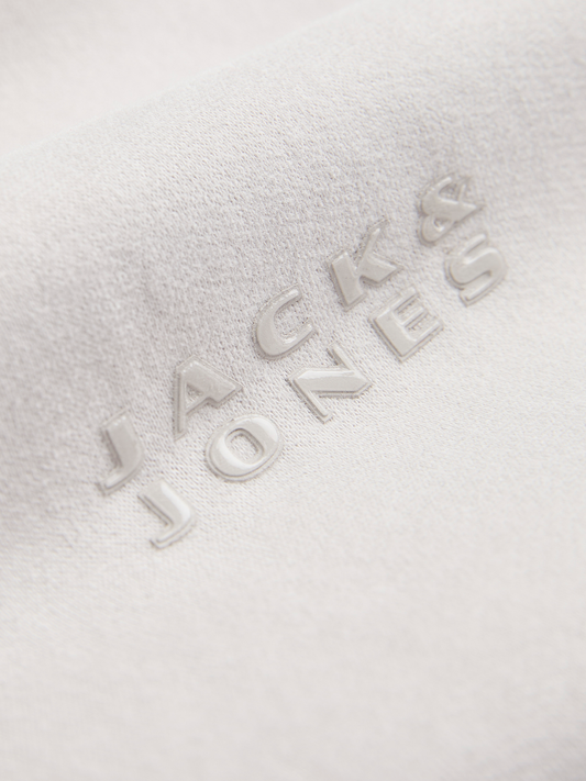 model_shot-detail