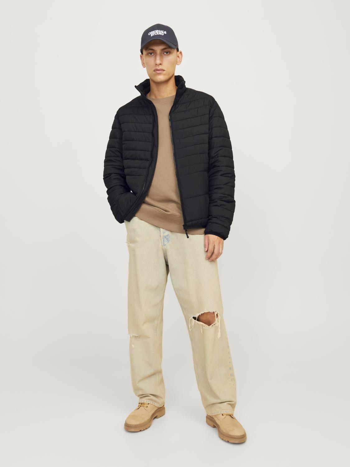 model_shot-front_full