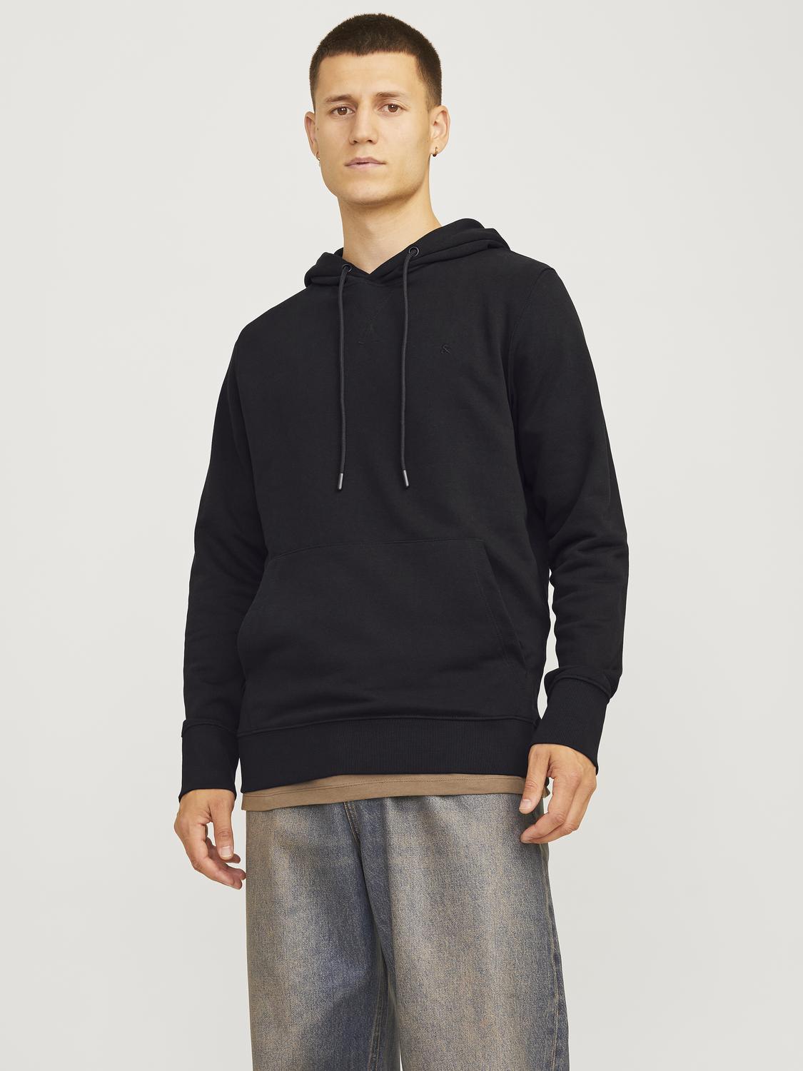 model_shot-front