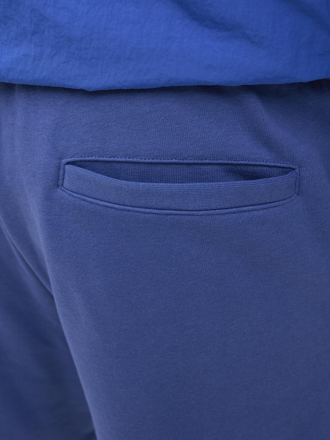 model_shot-detail