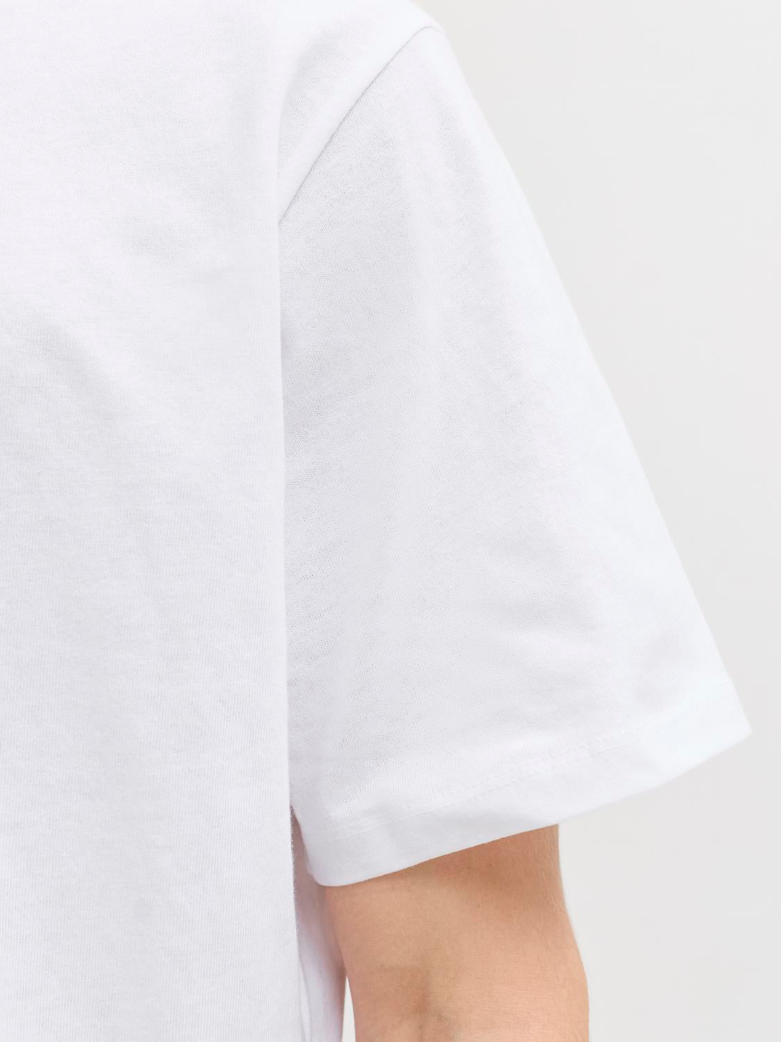 model_shot-detail