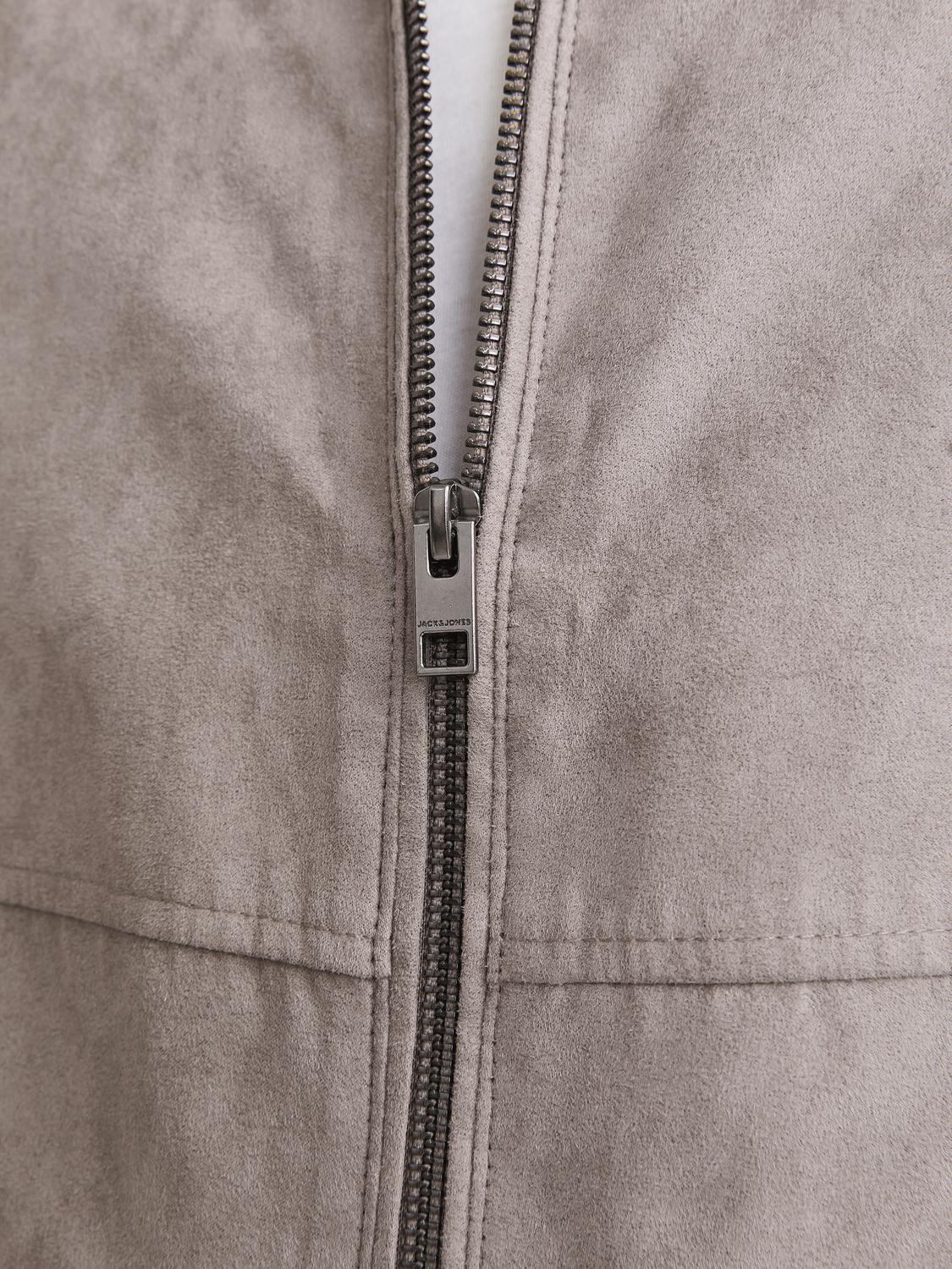 model_shot-detail